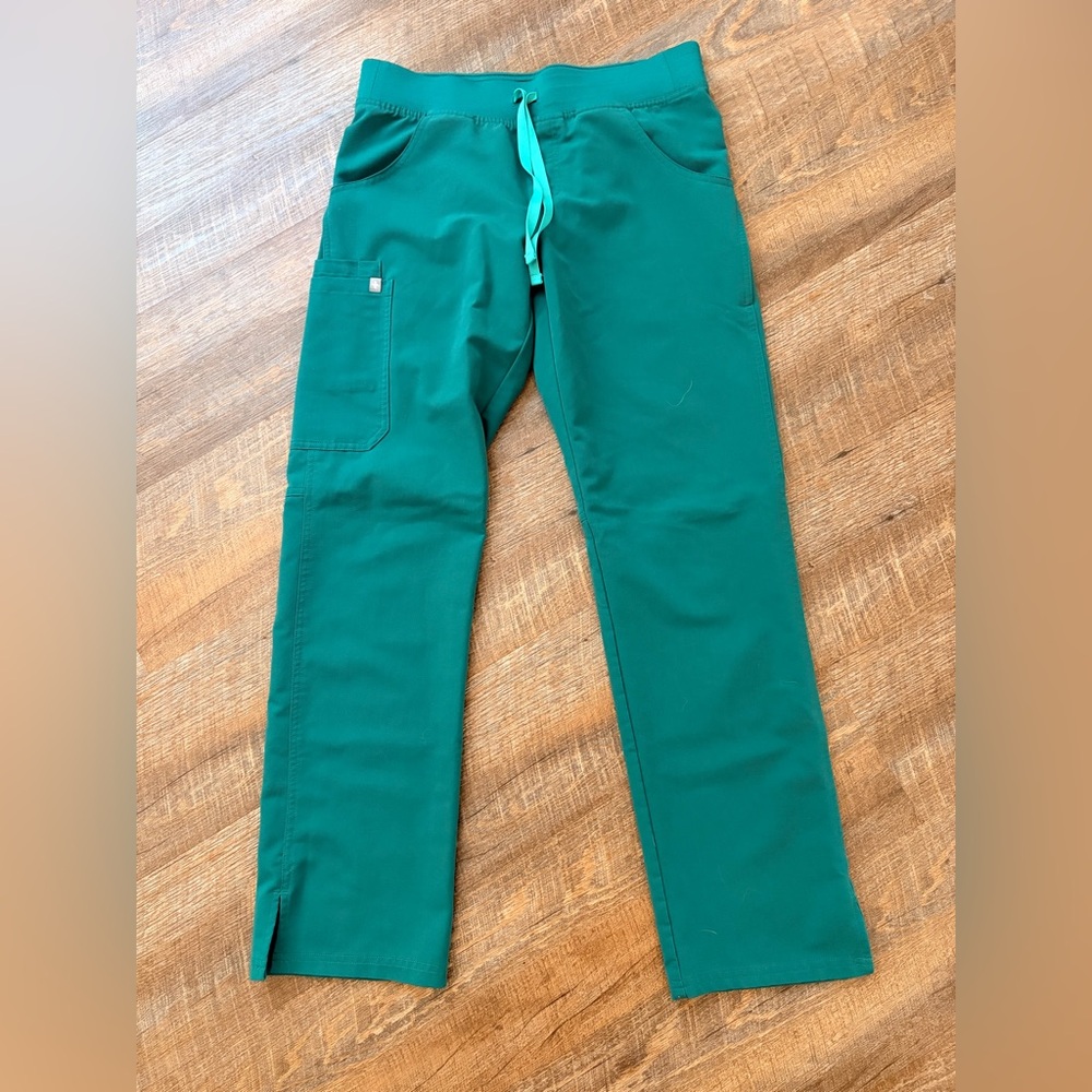 Figs hunter green scrub set